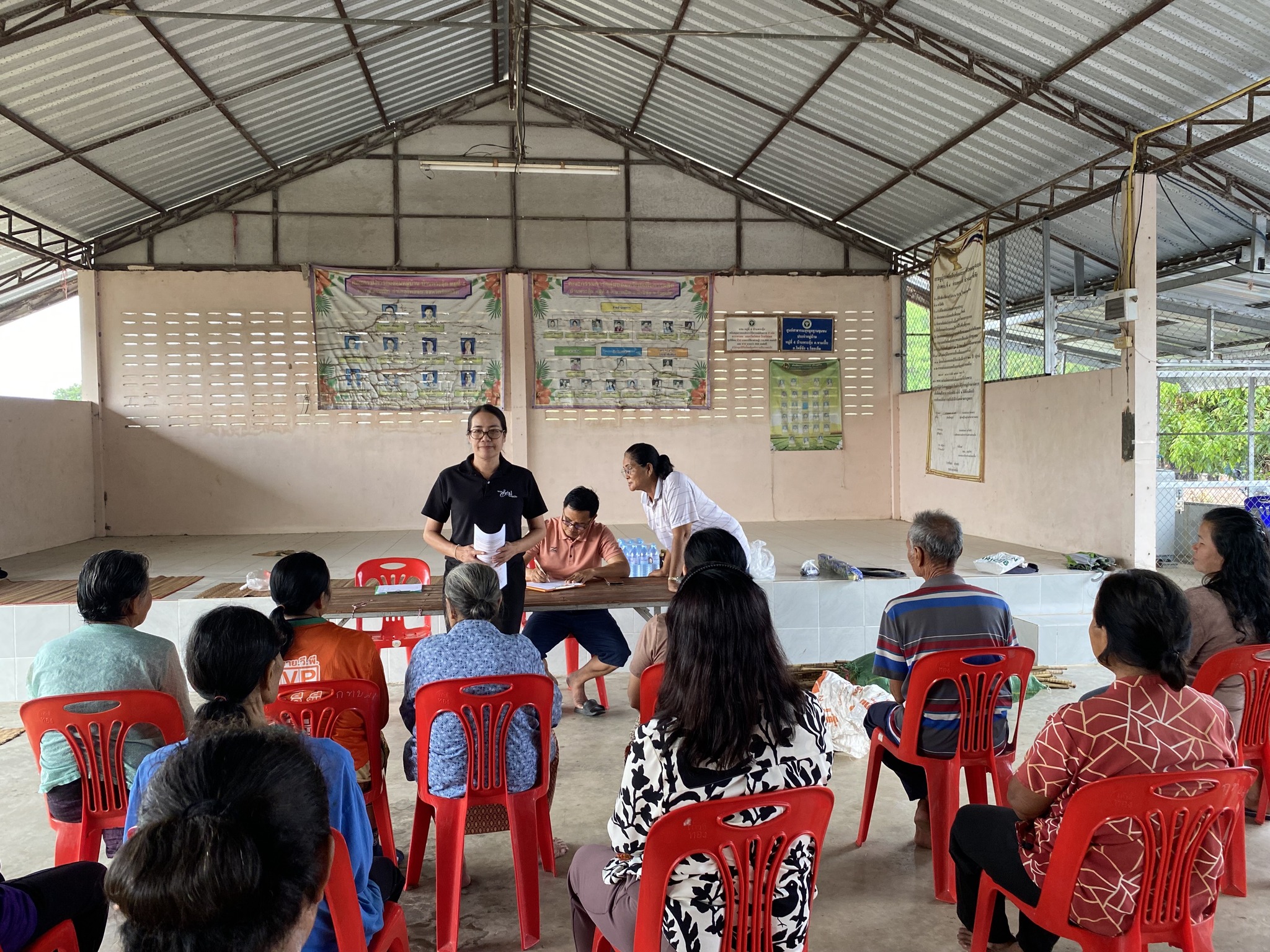 สพอ.โพธิ์ชัย จังหวัดร้อยเอ็ด :ดำเนินโครงการส่งเสริมประชาชนเข้าถึงแหล่งทุน