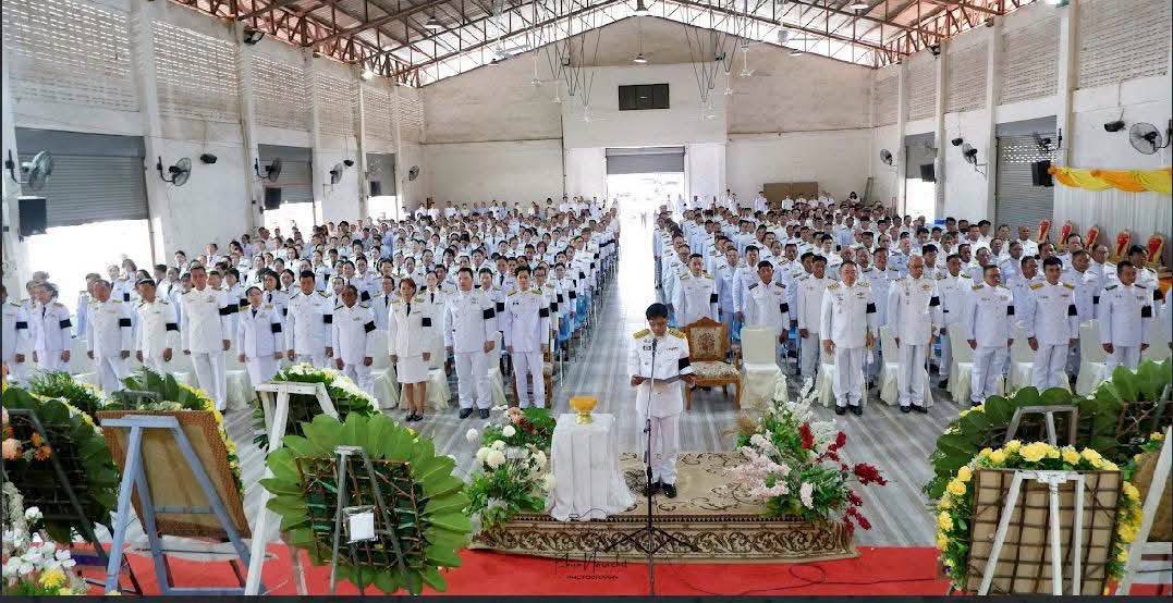 สพอ.โพธิ์ชัย จังหวัดร้อยเอ็ด : ร่วมพิธีสวดพระพุทธมนต์และทำบุญตักบาตรถวายพระราชกุศล วางพวงมาลาถวายราชดุดี เนื่องใน“วันนวมินทรมหาราช” หรือวันคล้ายวันสวรรคตพระบาทสมเด็จพระบรมชนกาธิเบศร มหาภูมิพลอดุลยเดชมหาราช บรมนาถบพิตร 13 ตุลาคม 2569