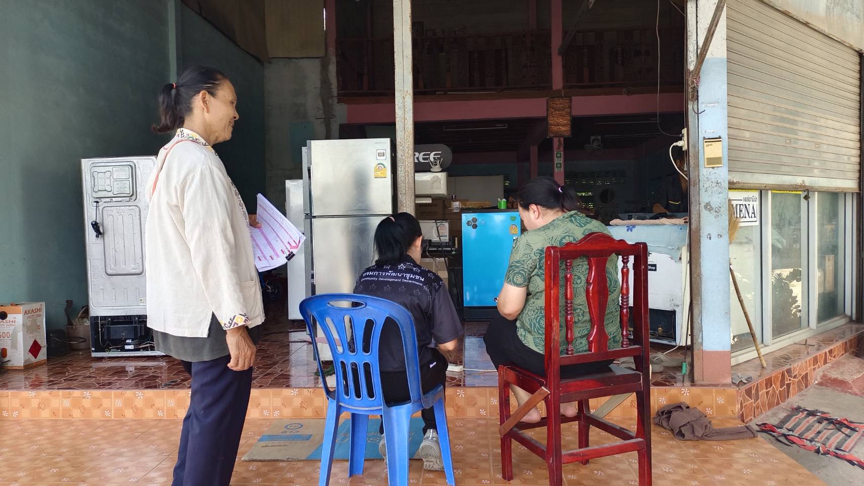 พช.โพธิ์ชัย จังหวัดร้อยเอ็ด : ลงพื้นที่ติดตามงานกองทุนพัฒนาบทบาทสตรี ตำบลขามเปี้ย อำเภอโพธิ์ชัย จังหวัดร้อยเอ็ด